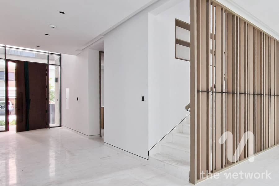 Large Plot | Single Row | Ready To Move