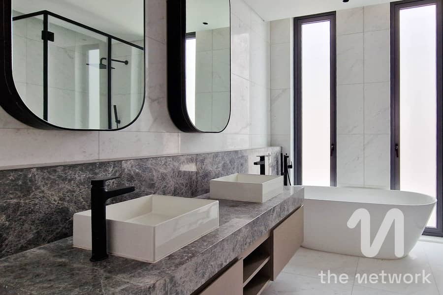 Large Plot | Single Row | Ready To Move - Image 10