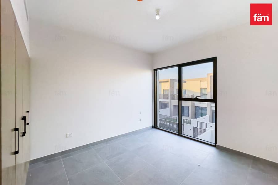 Specious, New Build,Vacant,Close to amenities - Image 11