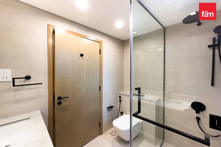 Specious, New Build,Vacant,Close to amenities - Image 19