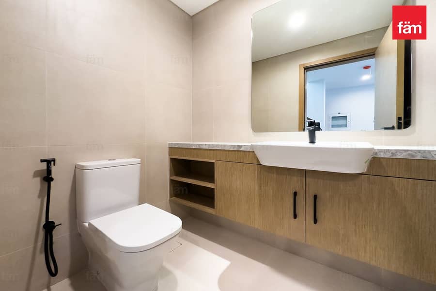 Specious, New Build,Vacant,Close to amenities - Image 23