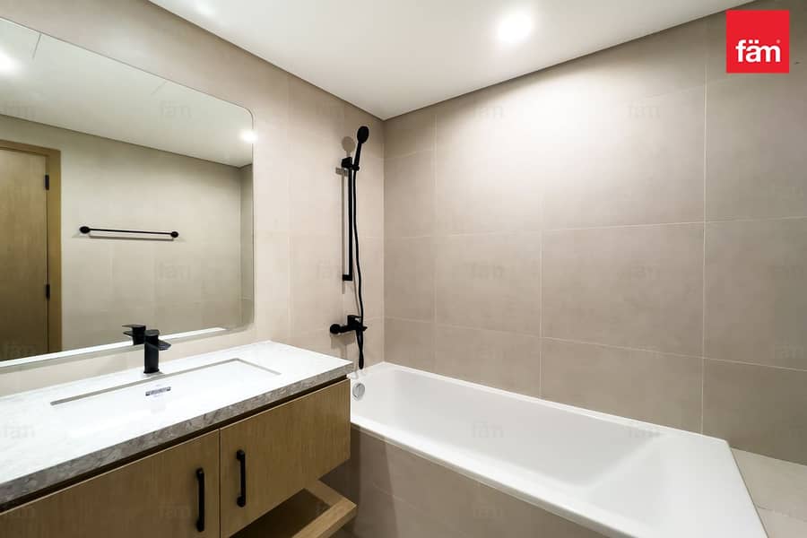 Specious, New Build,Vacant,Close to amenities - Image 28