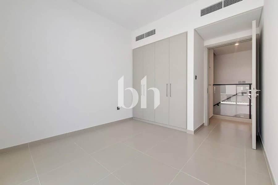 Near Pool and Park | Internal Location