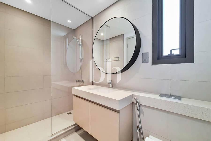 Near Pool and Park | Internal Location - Image 9