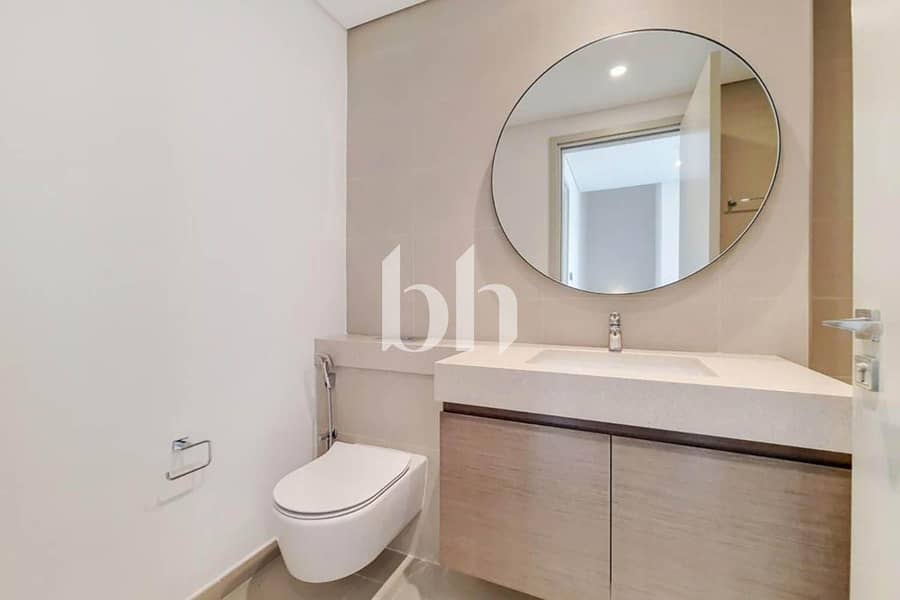 Near Pool and Park | Internal Location - Image 11