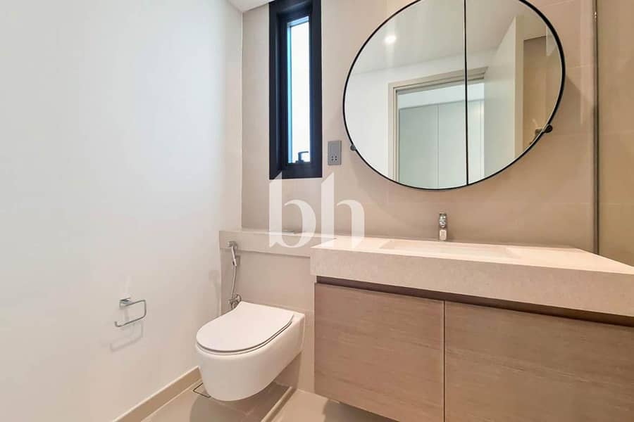 Near Pool and Park | Internal Location - Image 13