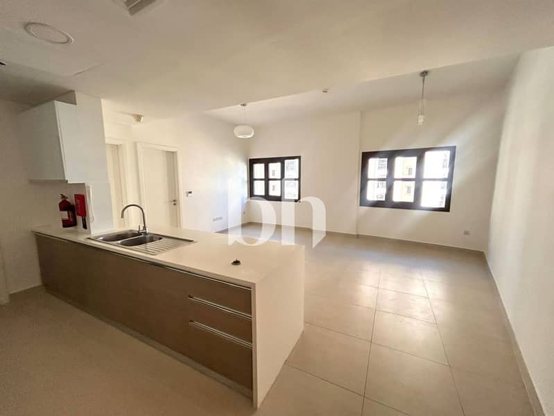 Spacious | One Bedroom | Golf Community Living