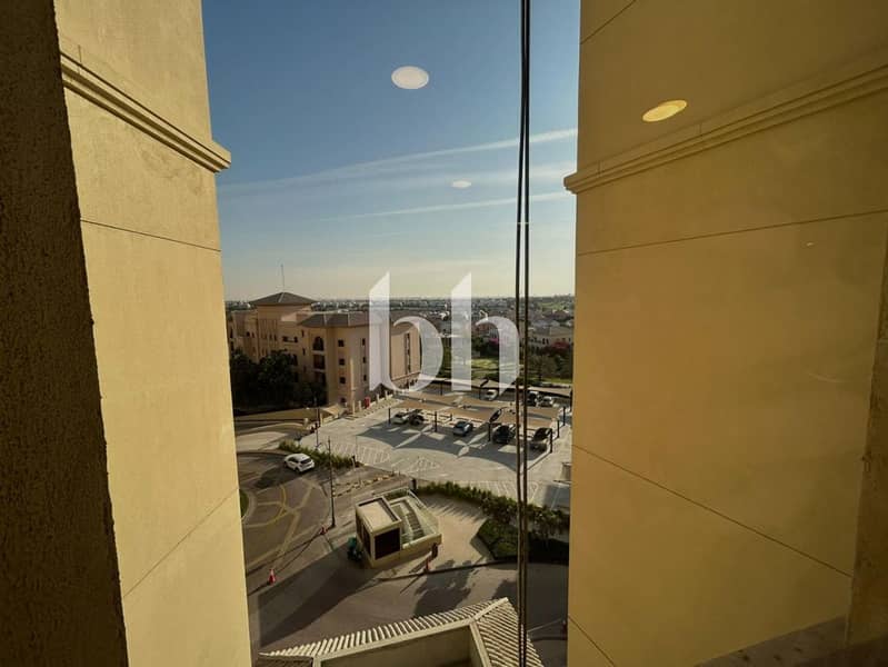 Spacious | One Bedroom | Golf Community Living - Image 10