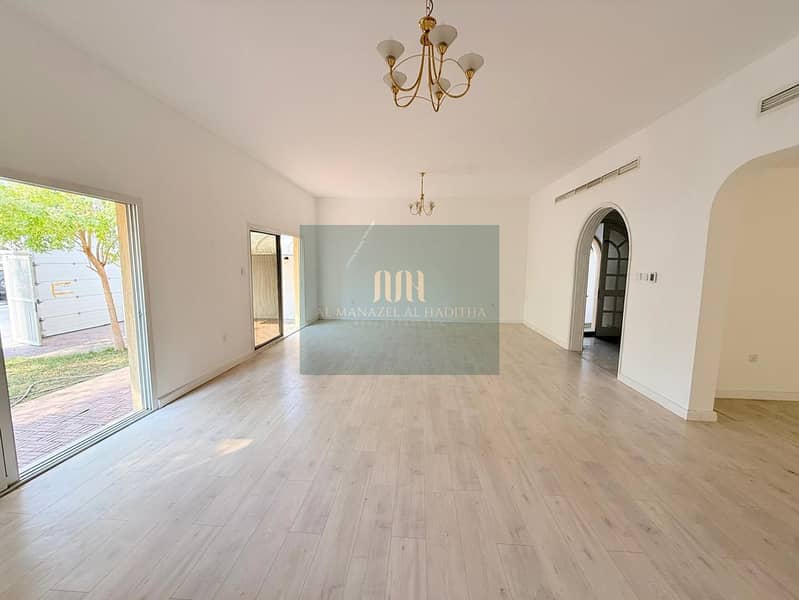 INDEPENDENT VILLA | 5 BEDROOM+ MAIDS with PRIVATE GARDEN