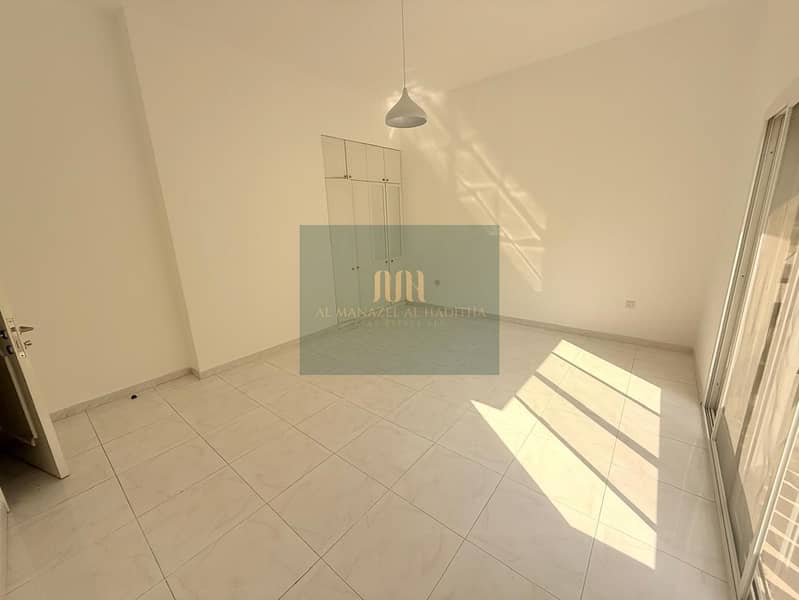 INDEPENDENT VILLA | 5 BEDROOM+ MAIDS with PRIVATE GARDEN - Image 9