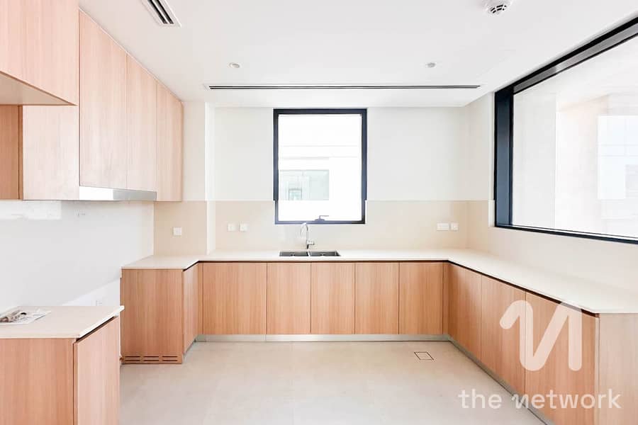 Genuine Listing | Avail Now | 4 bed