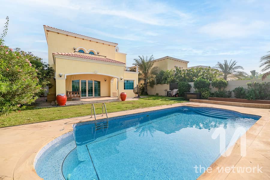 Single Row | Legacy | Private Pool | Vacant Now