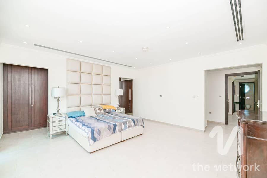 Single Row | Legacy | Private Pool | Vacant Now - Image 13