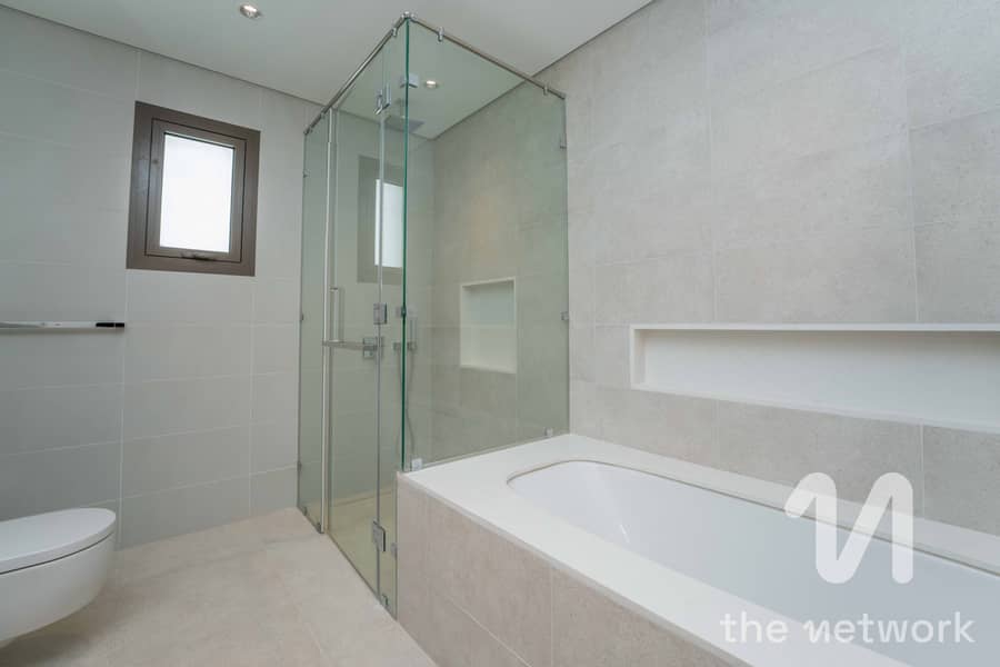 Private Pool | Ready to Move | Landscaped Garden - Image 14