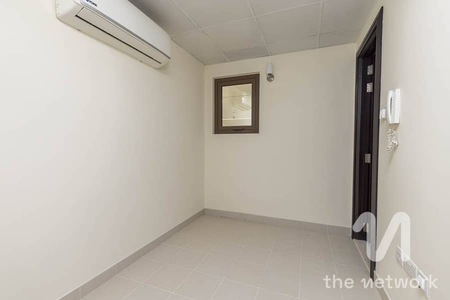 Vacant Soon | Single Row | Landscaped - Image 10