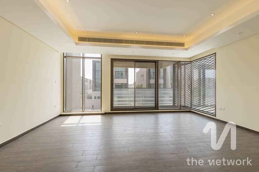 Vacant Soon | Single Row | Landscaped - Image 23