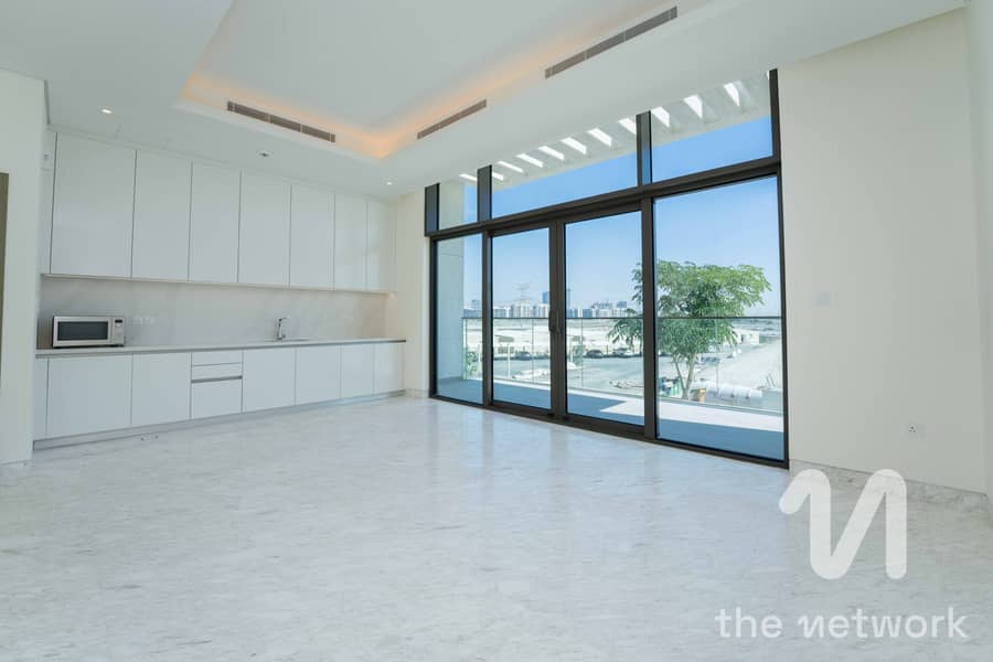 Prime Location | Vacant | 12 CHEQUES