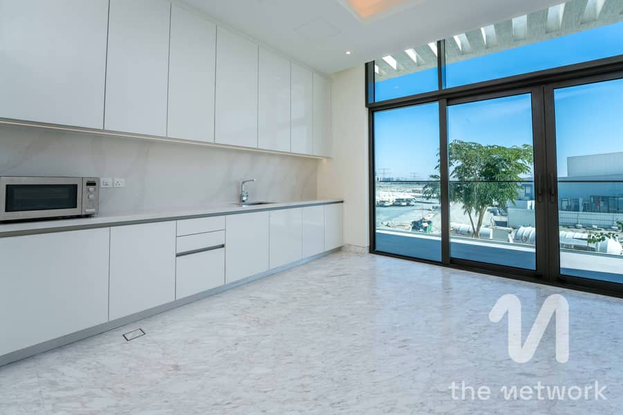 Prime Location | Vacant | 12 CHEQUES