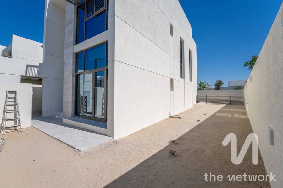 Prime Location | Vacant | 12 CHEQUES - Image 20