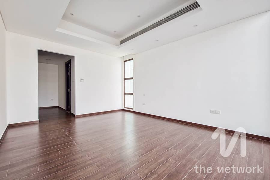 Ready To Move In | Well Maintained | Spacious - Image 7