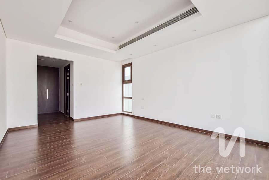 Ready To Move In | Well Maintained | Spacious - Image 8