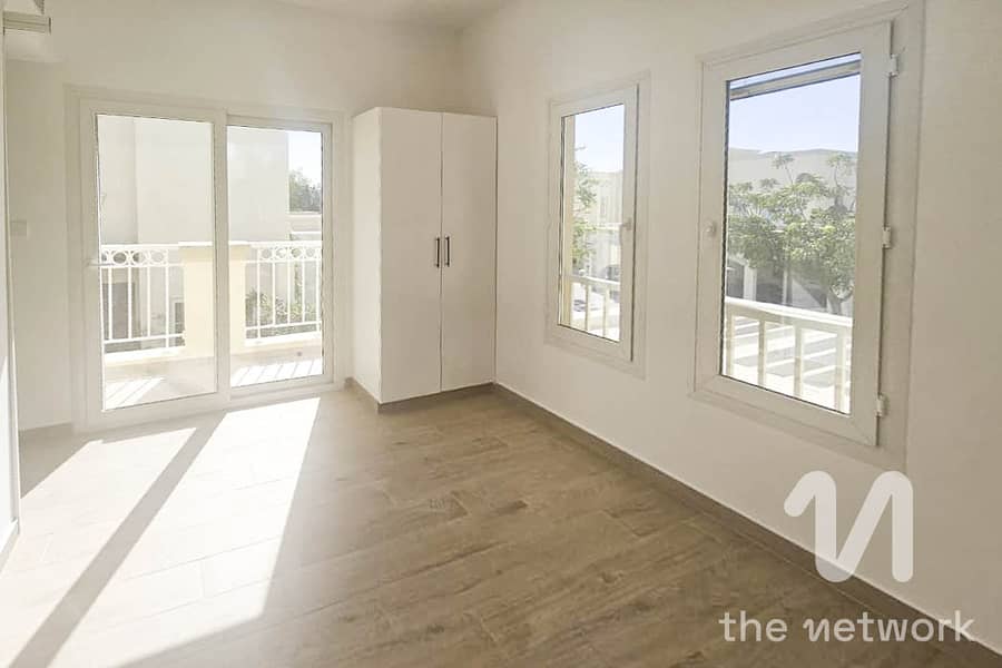 Fully Upgraded | Large Plot | 4E | Vacant January