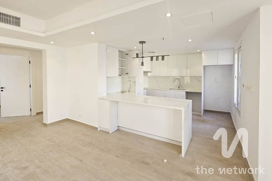 Fully Upgraded | Large Plot | 4E | Vacant January