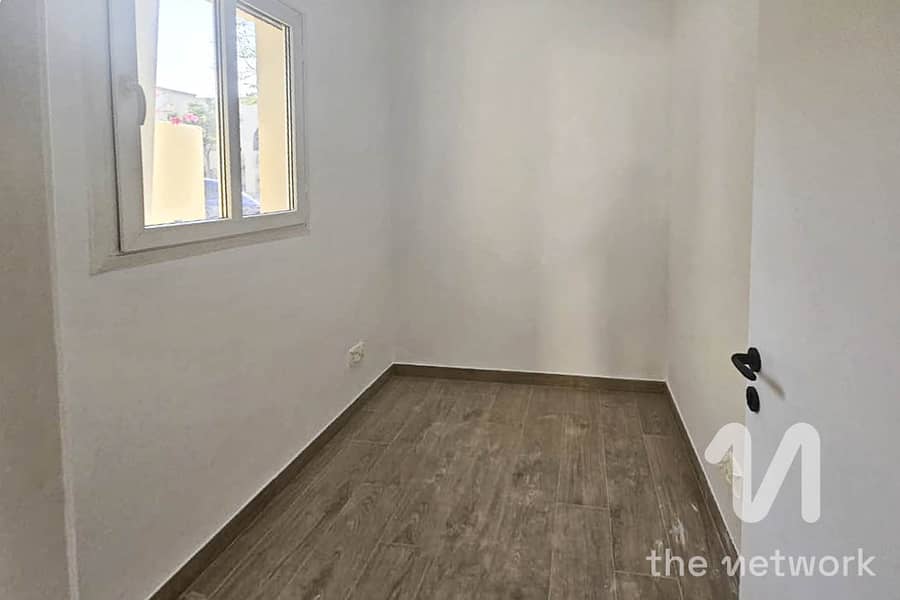 Fully Upgraded | Large Plot | 4E | Vacant January - Image 6