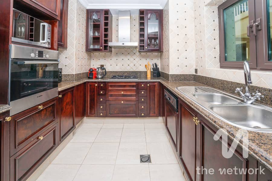 Unique with Garden | Burj Khalifa View | Upgraded - Image 7