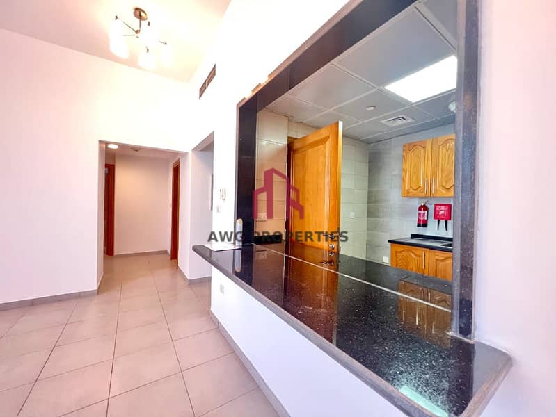 Multiple Options| Chiller free| With Balcony| Near Metro