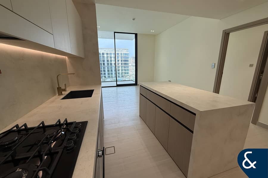 1 bed 2 bath | Brand New | Pool View