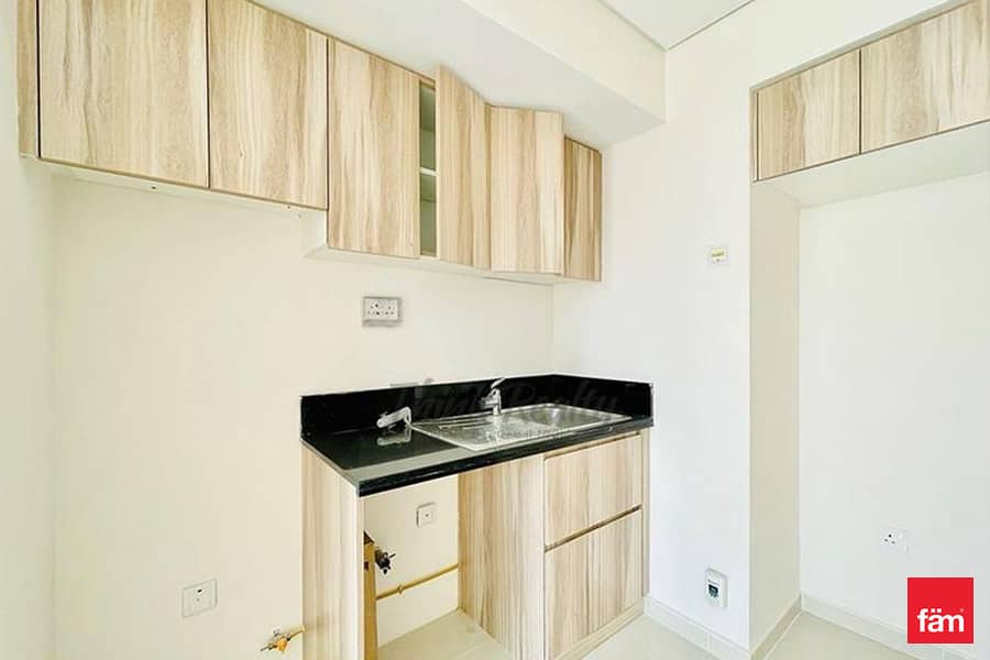 Bright 1BR | Balcony | Modern Finishing