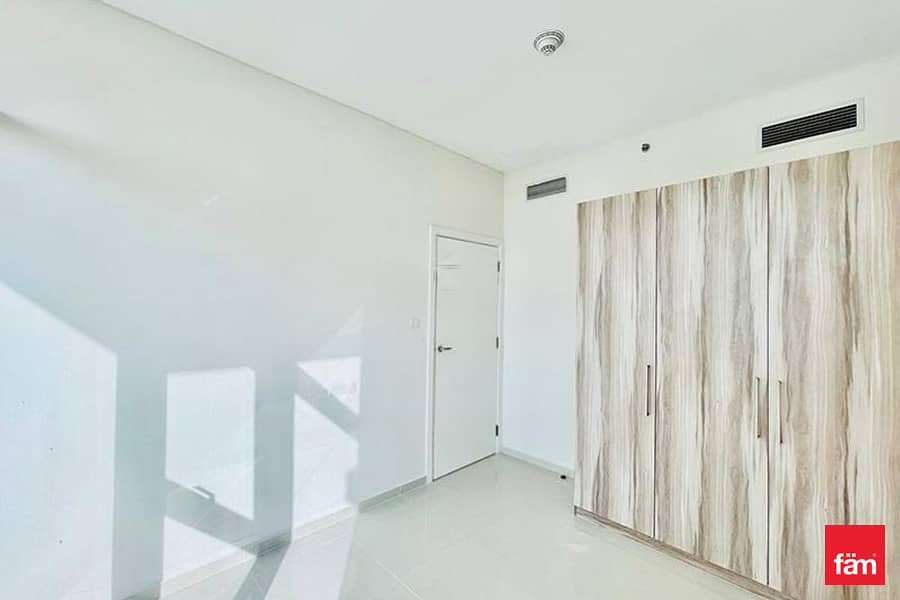 Bright 1BR | Balcony | Modern Finishing