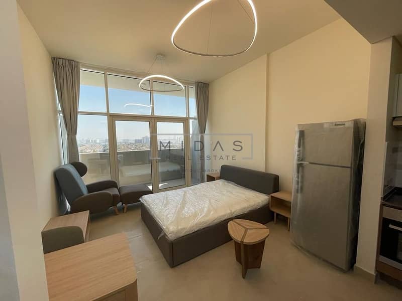 Studio|Semifurnished|Close to Metro