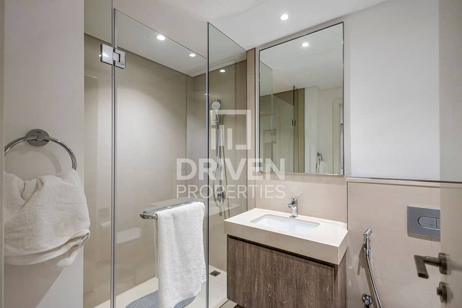 Burj Khalifa View | Well Furnished | Vacant - Image 15