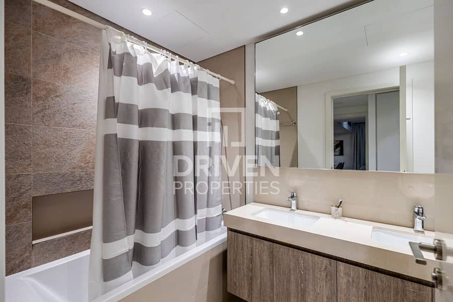 Burj Khalifa View | Well Furnished | Vacant - Image 17