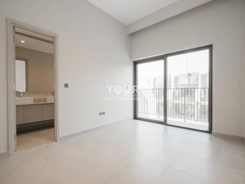 3+Maid Townhouse | 2 Parking Spots | Spacious