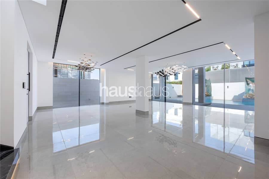 Brand New | 5 Bedrooms | Area Specialist