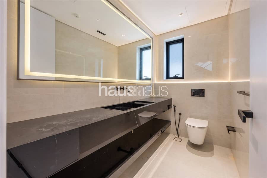 Brand New | 5 Bedrooms | Area Specialist - Image 7