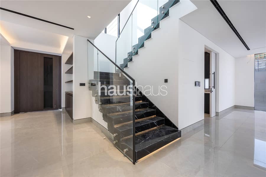 Brand New | 5 Bedrooms | Area Specialist - Image 8