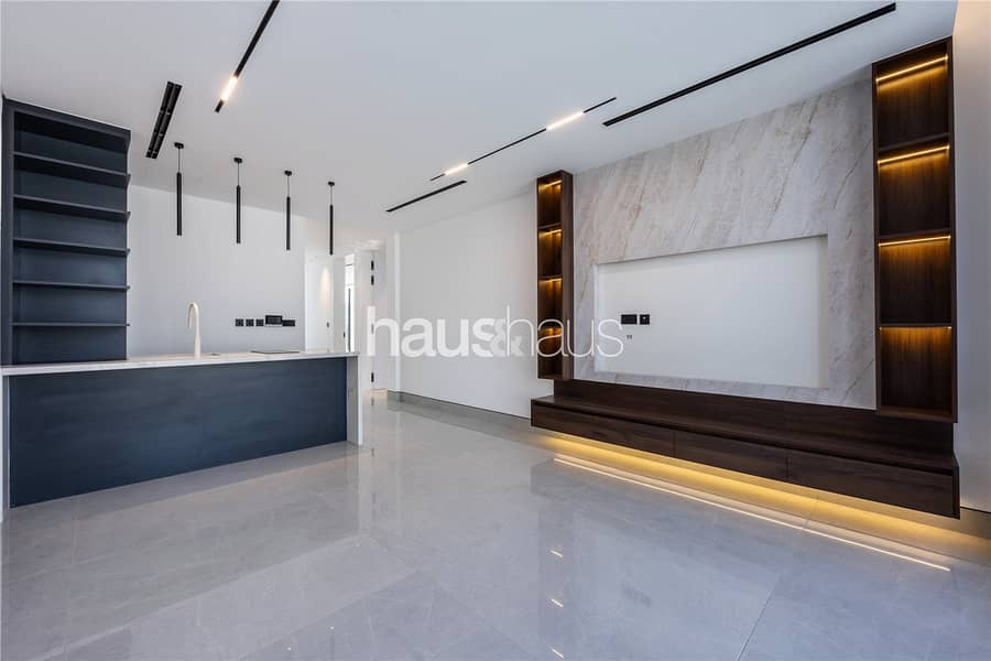 Brand New | 5 Bedrooms | Area Specialist - Image 20
