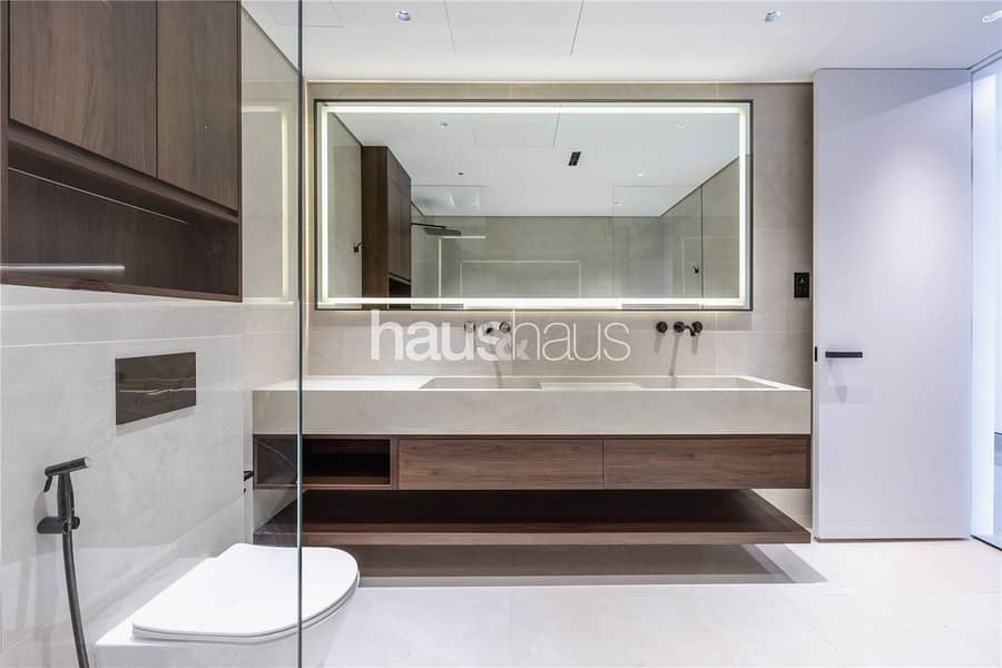 Brand New | 5 Bedrooms | Area Specialist - Image 24