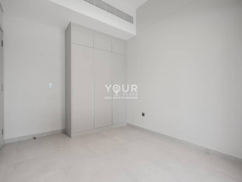 3+Maid Townhouse | 2 Parking Spots | Spacious - Image 11