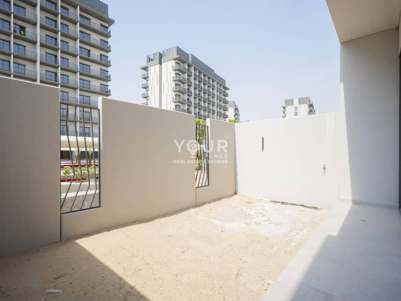 3+Maid Townhouse | 2 Parking Spots | Spacious - Image 22