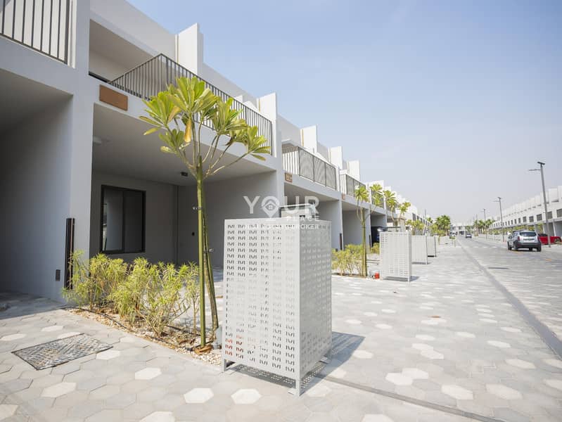 3+Maid Townhouse | 2 Parking Spots | Spacious - Image 24