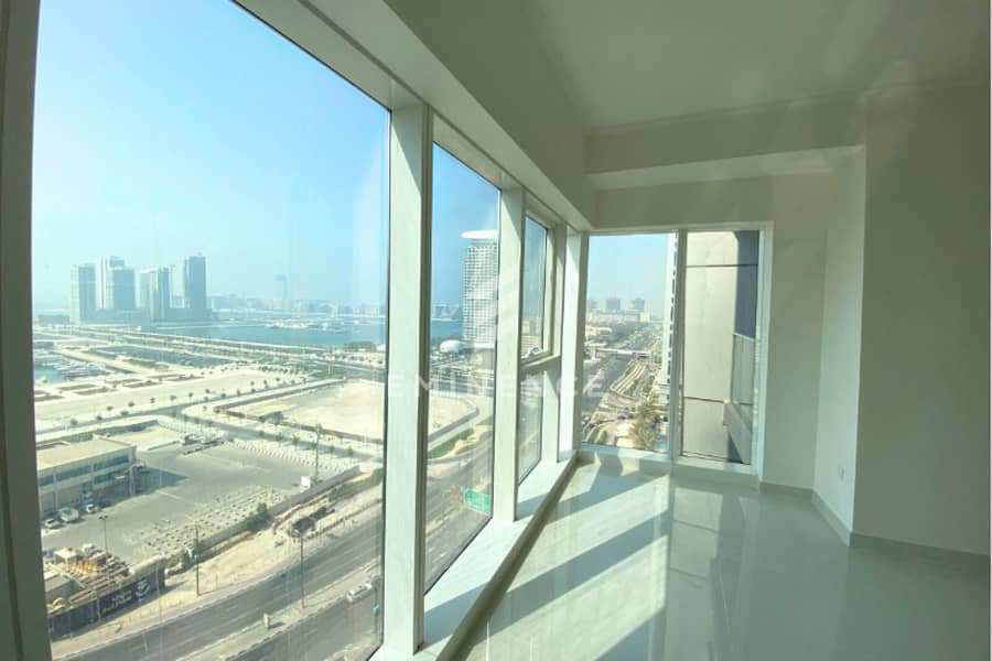 Panoramic and Palm Views | No Balcony