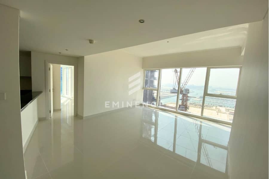 Panoramic and Palm Views | No Balcony