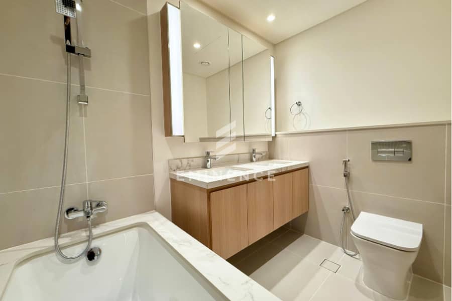 Sunset Views| Panoramic Sea Views | Brand New - Image 28