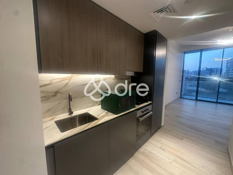 Brand New Studio | Park View | Multiple cheques