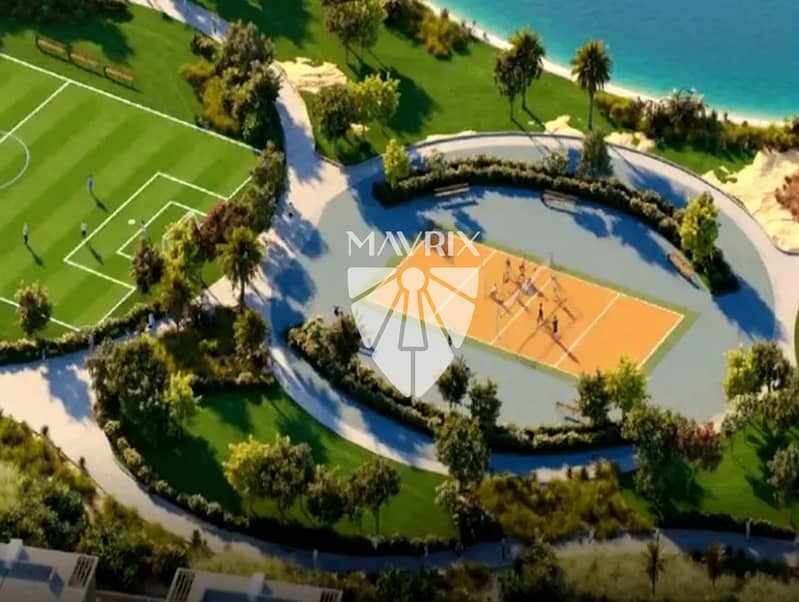 4 Bedroom Mid Unit | Great Price | Luxury Home